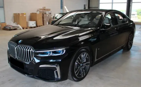 BMW 750 i xDrive =M-Sport= BMW Individual Гаранция