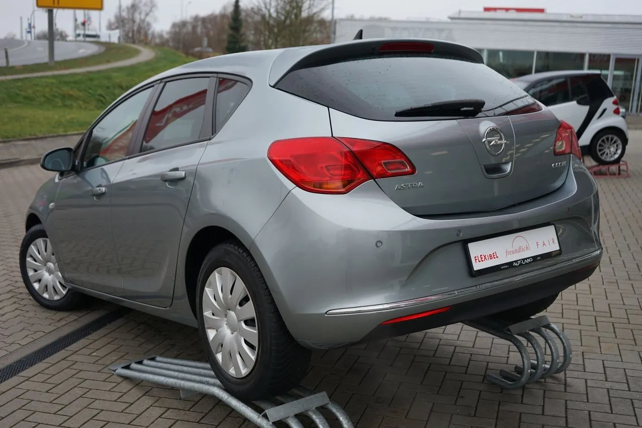 Opel Astra J 1.4 2-Zonen-Klima Navi...  Image 2