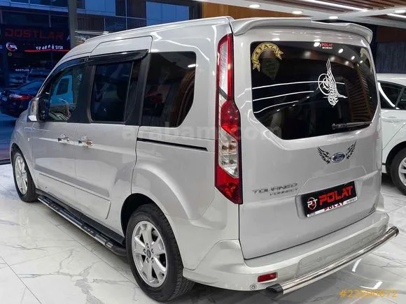 Ford Tourneo Connect 1.5 TDCI Titanium Image 3